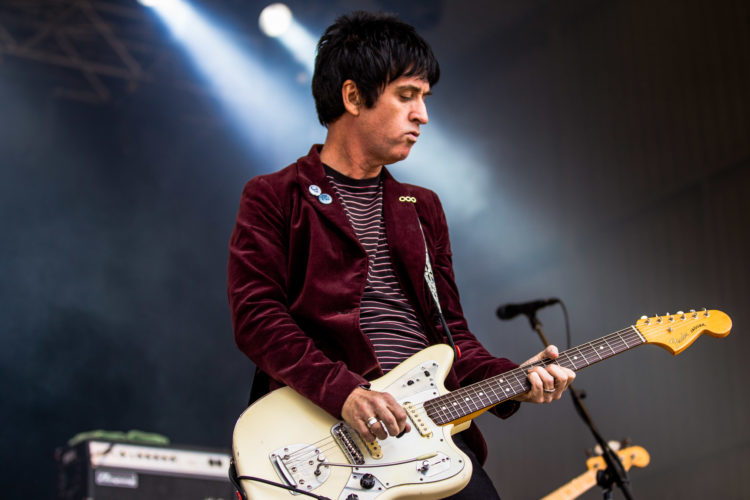 “Call the Comet”: Johnny Marr a Milano presenta il suo universo parallelo